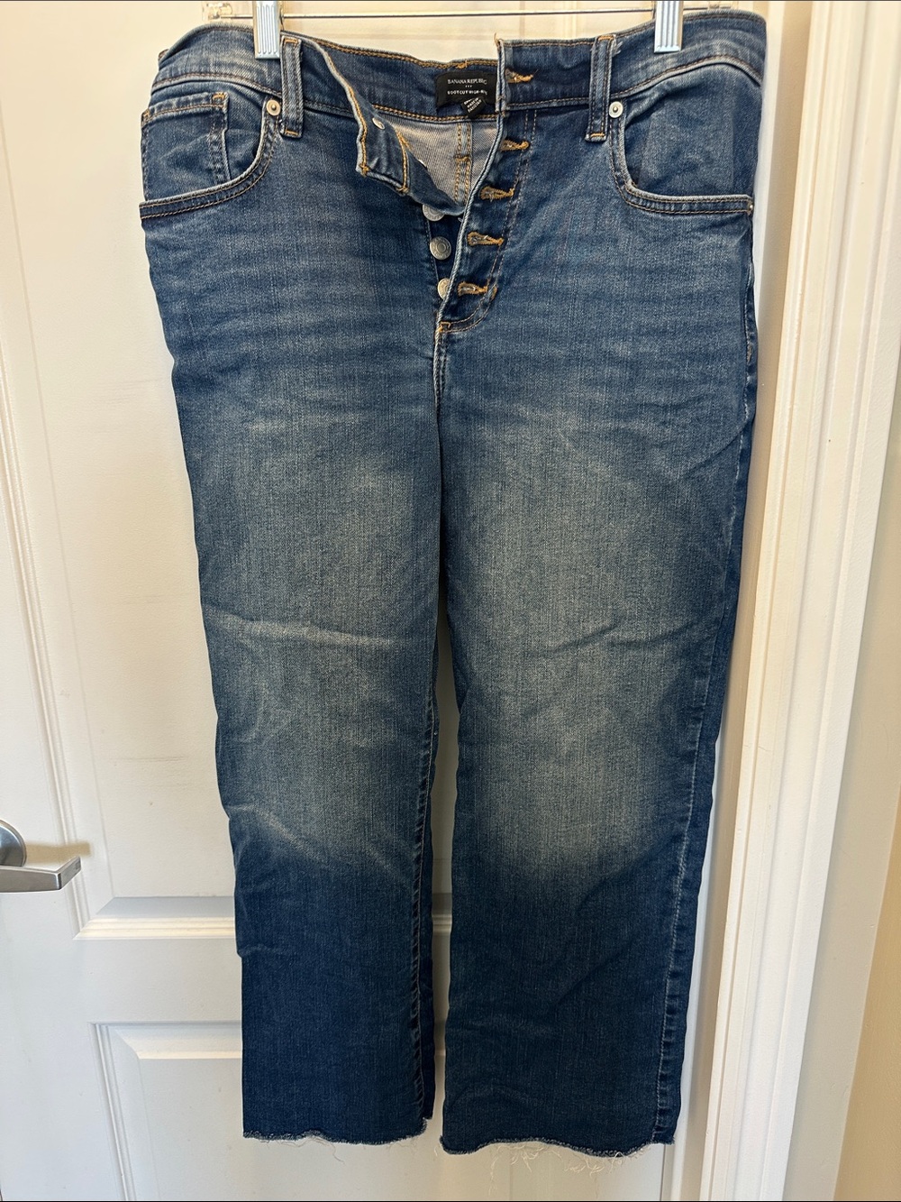 Banana Republic Mid-Blue Straight-Leg Jeans with Button Fly and Raw Hem 29 / 8